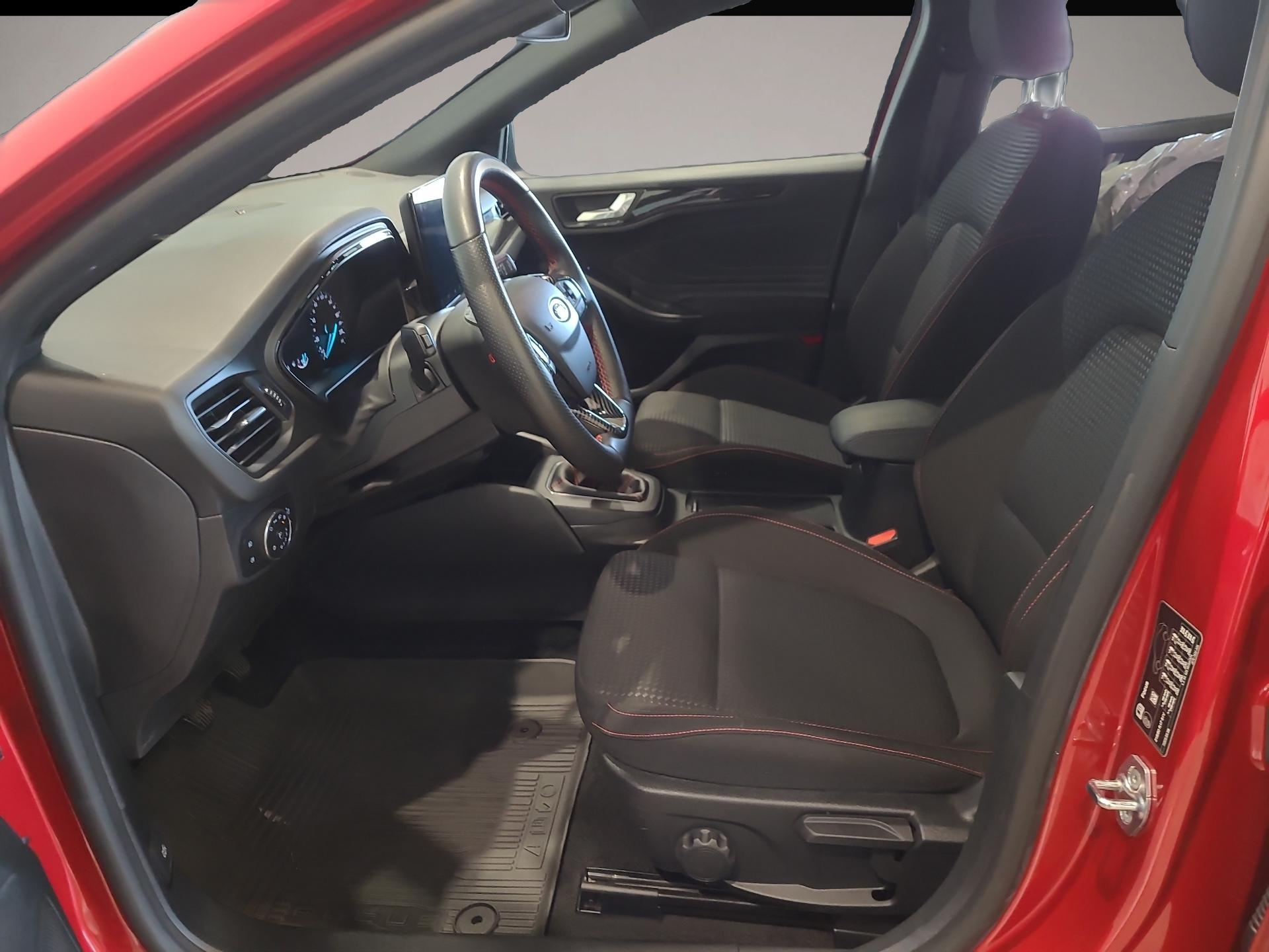 Ford Focus (08/2022, Benzin)