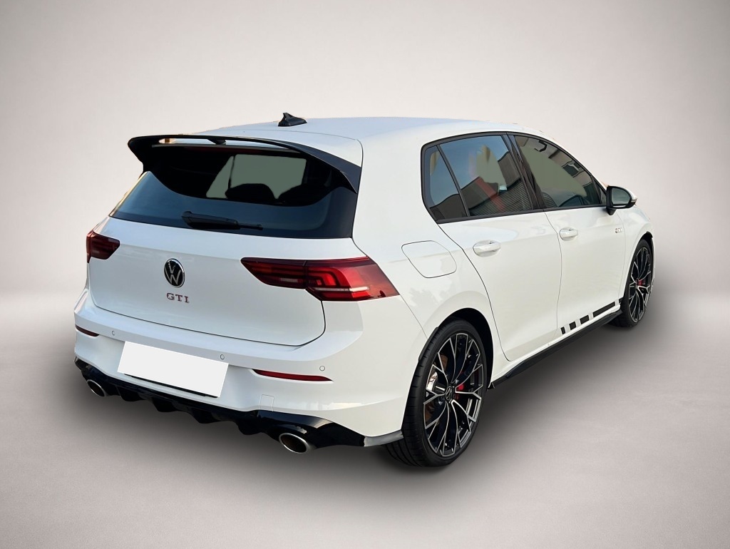 Volkswagen Golf (05/2025, Benzin)