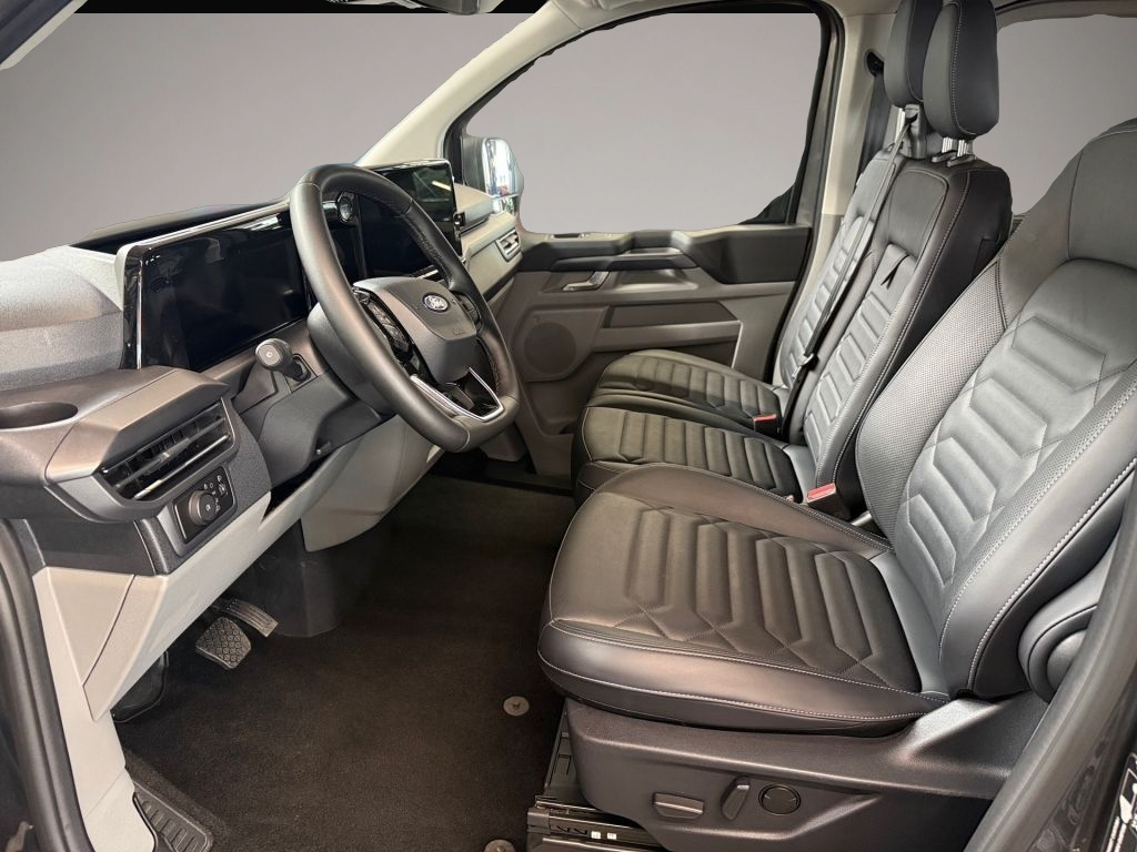 Ford Tourneo Custom (05/2025, )