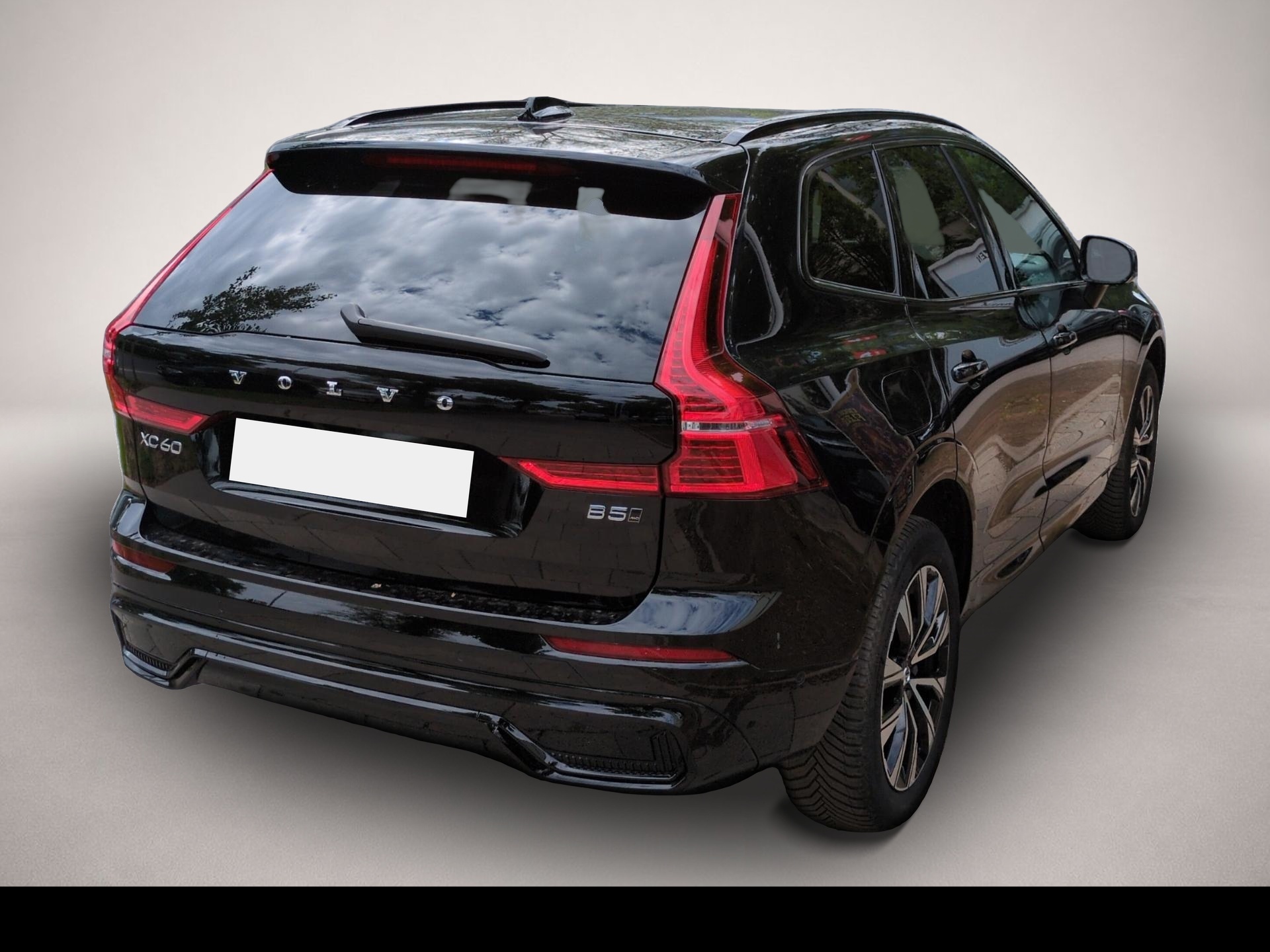 Volvo XC60 (02/2025, Benzin)