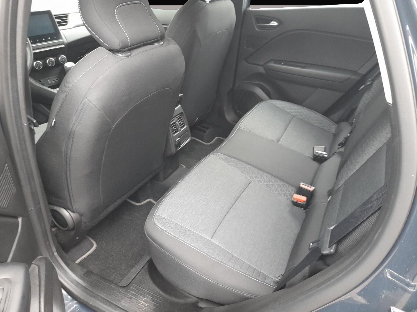 Renault Captur (01/2023, Benzin)