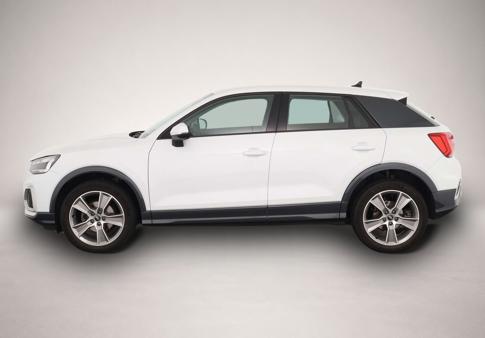 Audi Q2 (08/2021, Benzin)