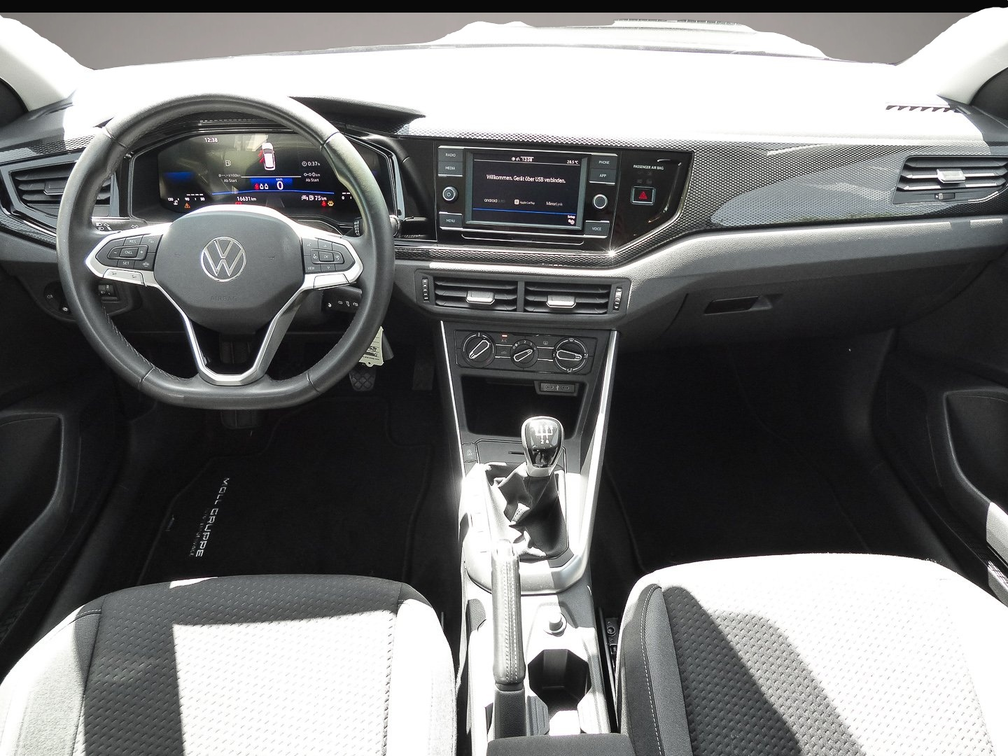 Volkswagen Polo (05/2024, Benzin)