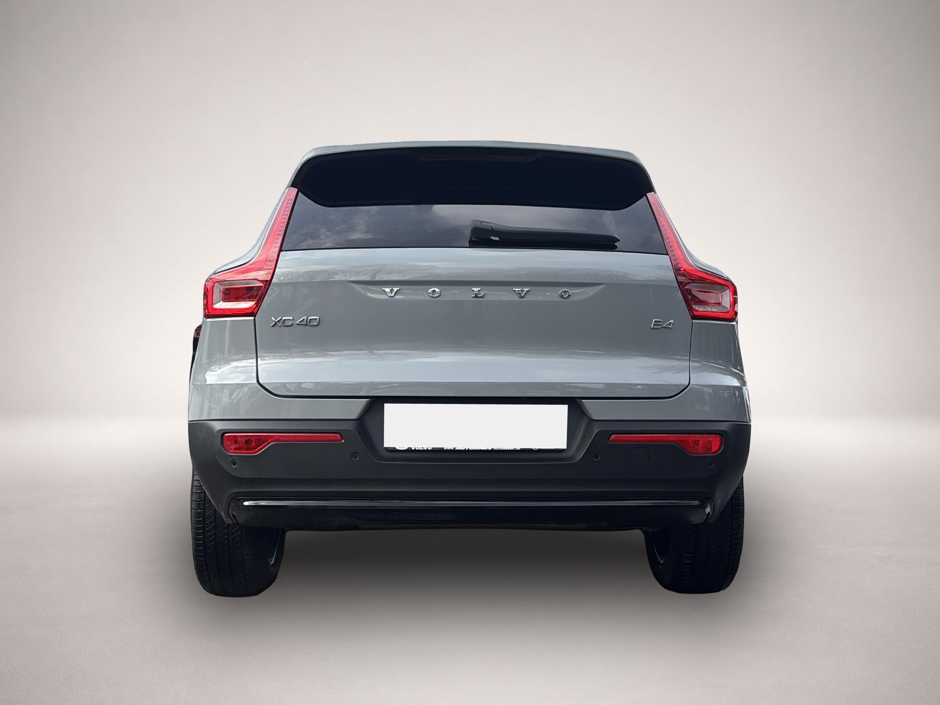 Volvo XC40 (06/2025, Benzin)