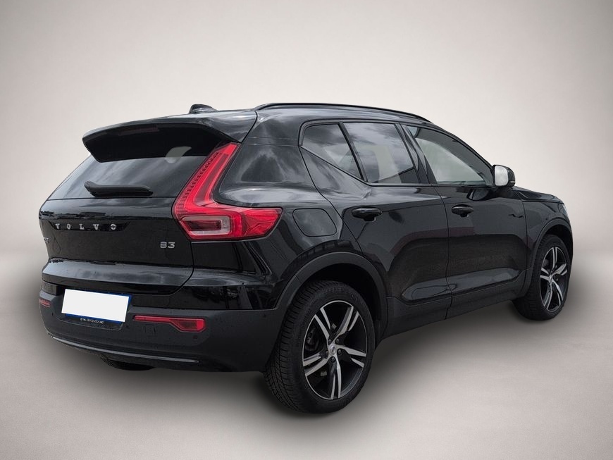 Volvo XC40 (10/2025, Benzin)