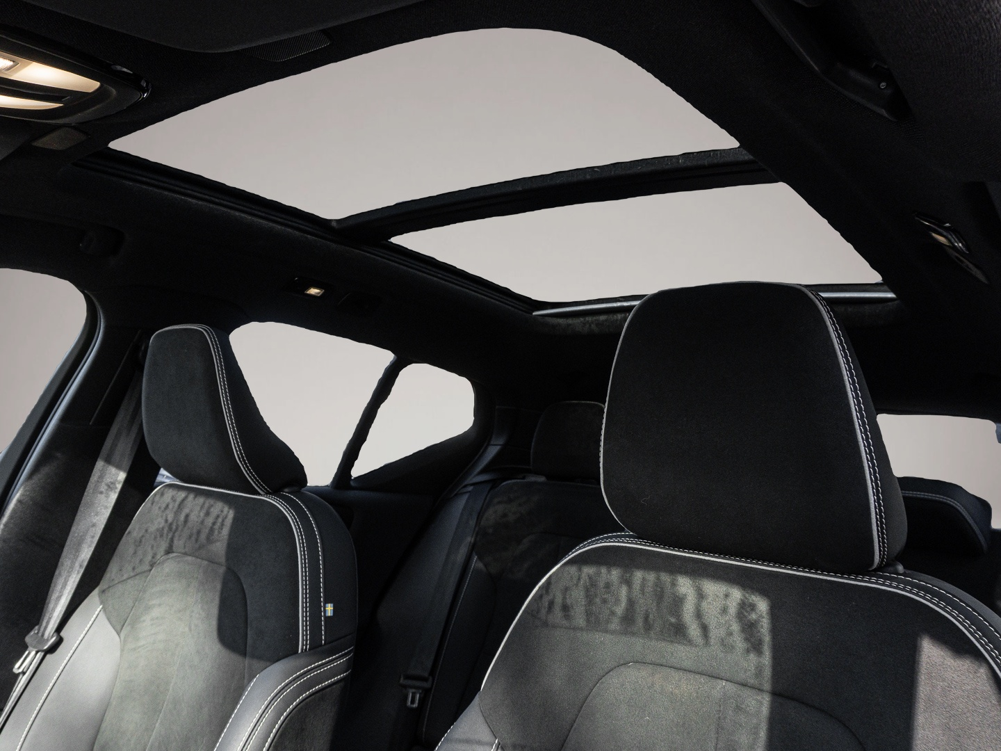 Volvo XC40 (11/2022, ELECTRIC)