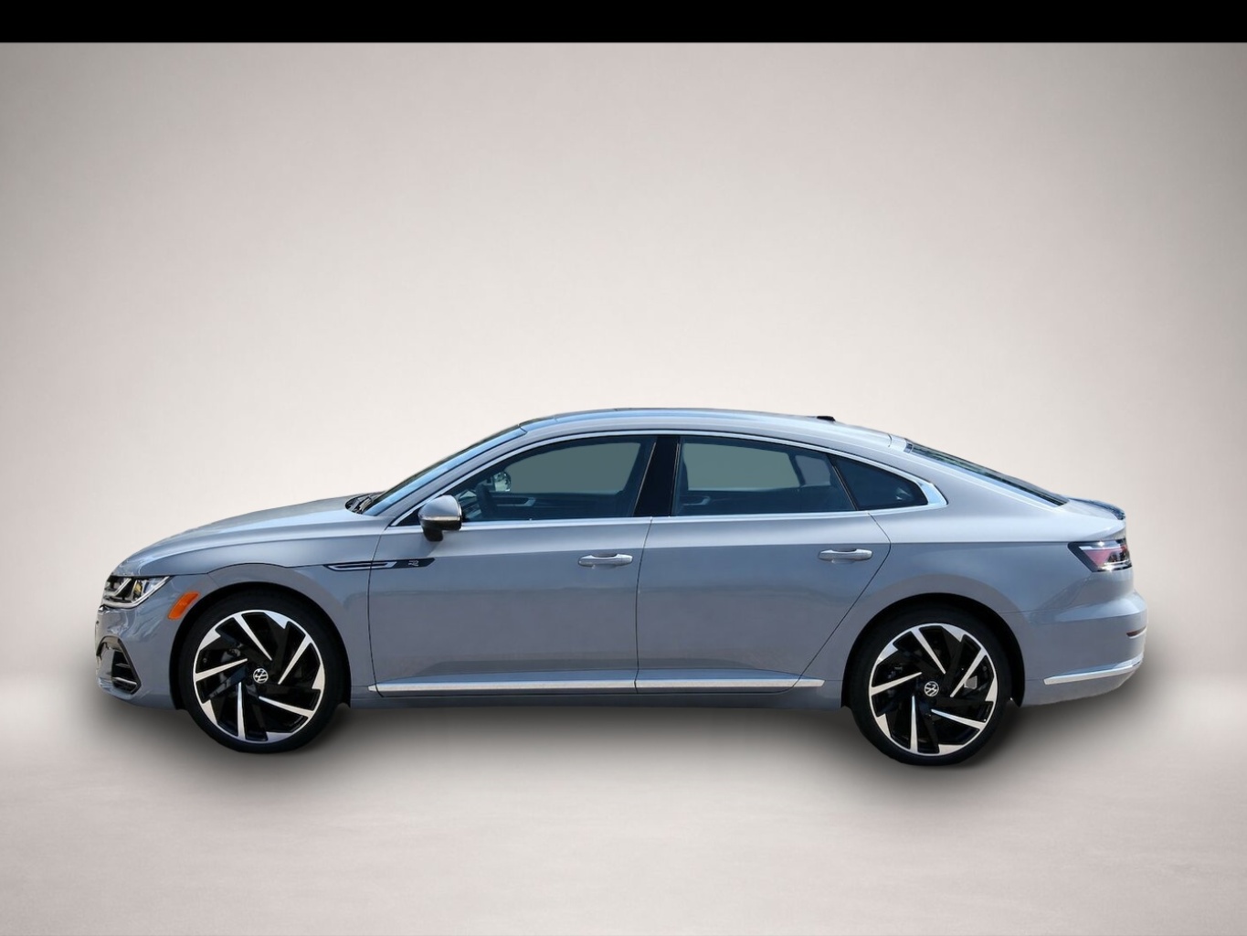 Volkswagen Arteon (10/2025, Benzin)