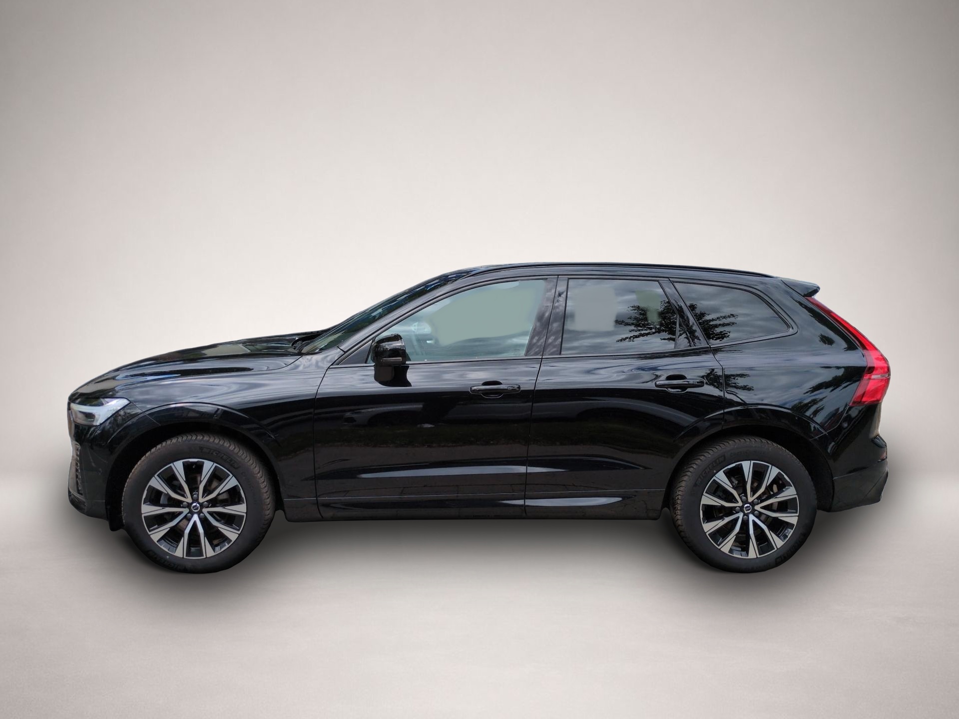 Volvo XC60 (02/2025, Benzin)