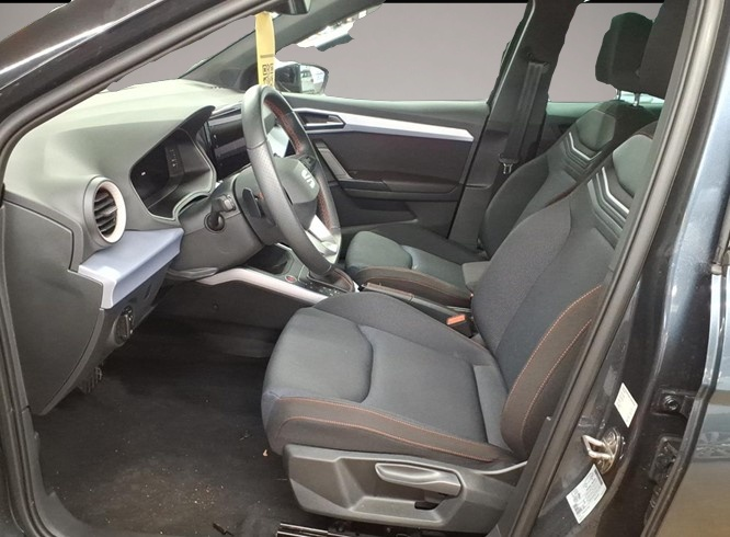 Seat Arona (11/2025, Benzin)