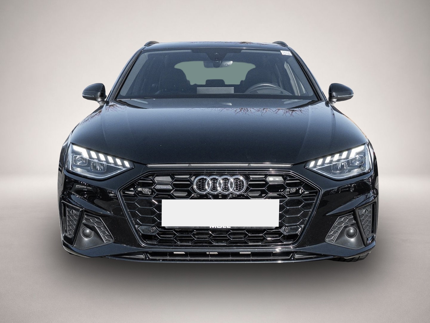 Audi A4 (11/2022, Benzin)