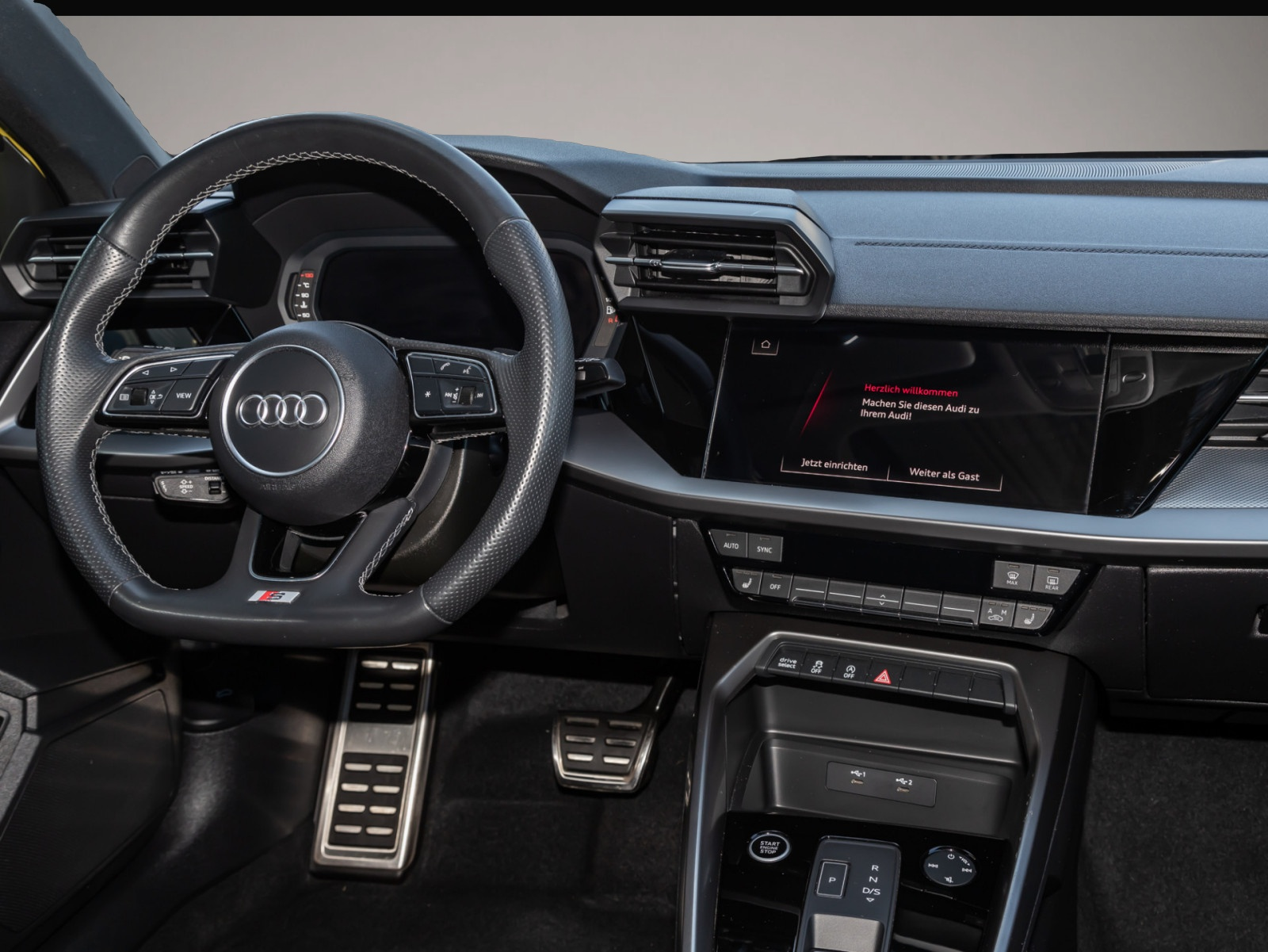 Audi A3 (08/2023, Benzin)
