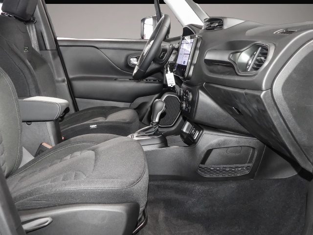 Jeep Renegade (02/2025, Benzin)