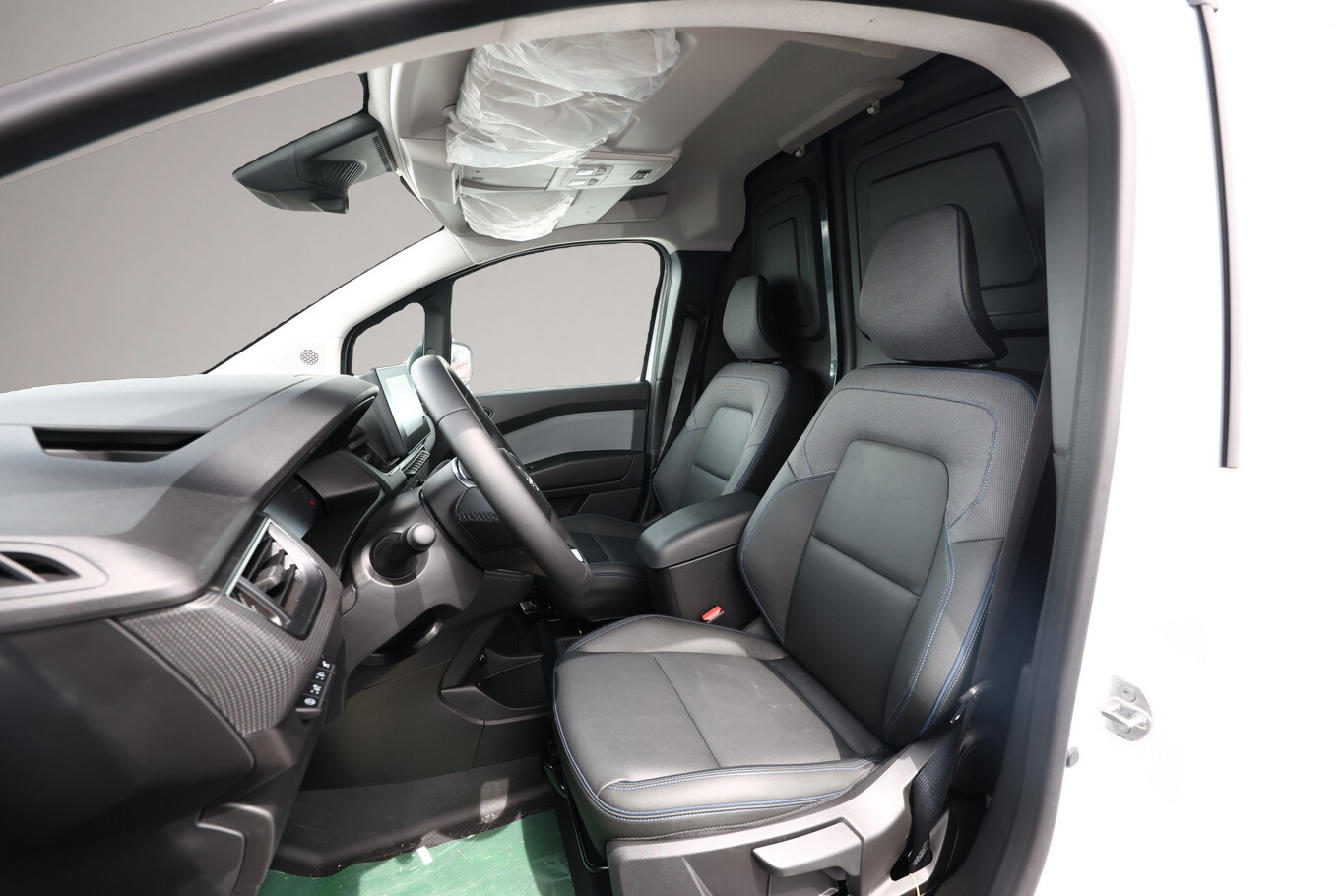 Nissan Townstar (03/2026, Benzin)