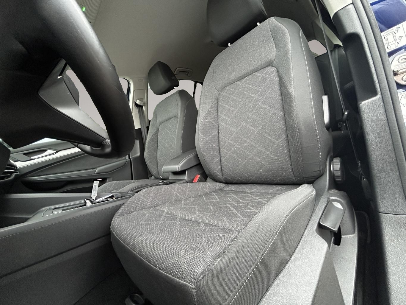 Volkswagen Golf (01/2024, )