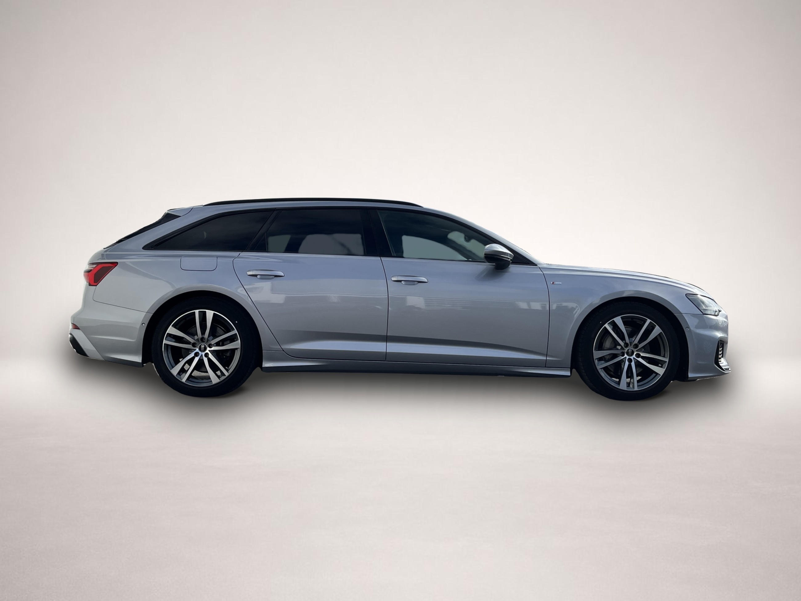 Audi A6 (02/2023, Benzin)