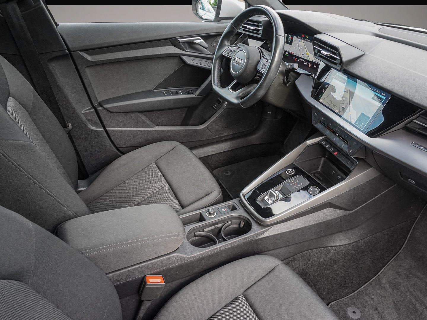 Audi quattro (05/2023, Benzin)