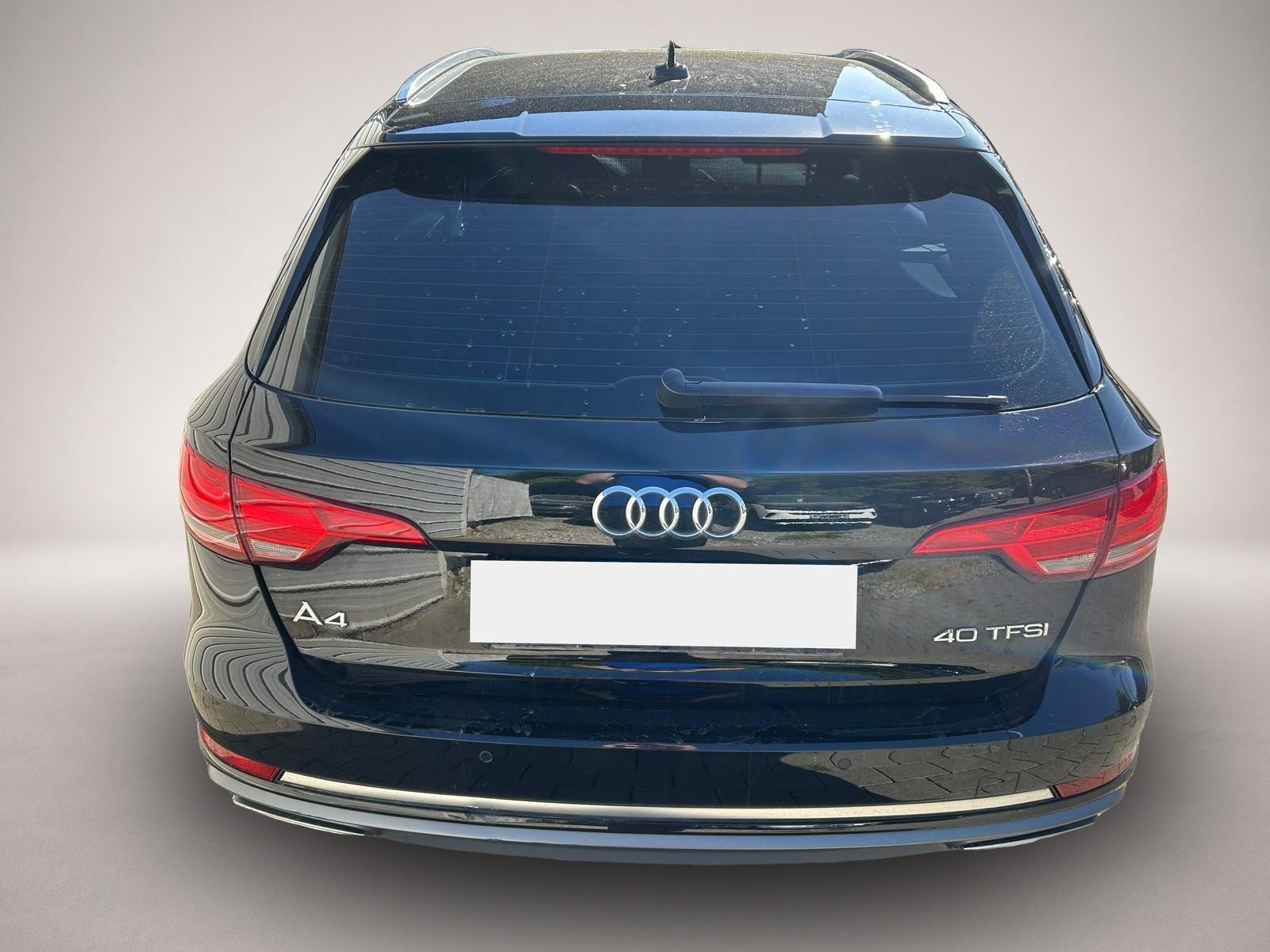 Audi A4 (01/2019, Benzin)