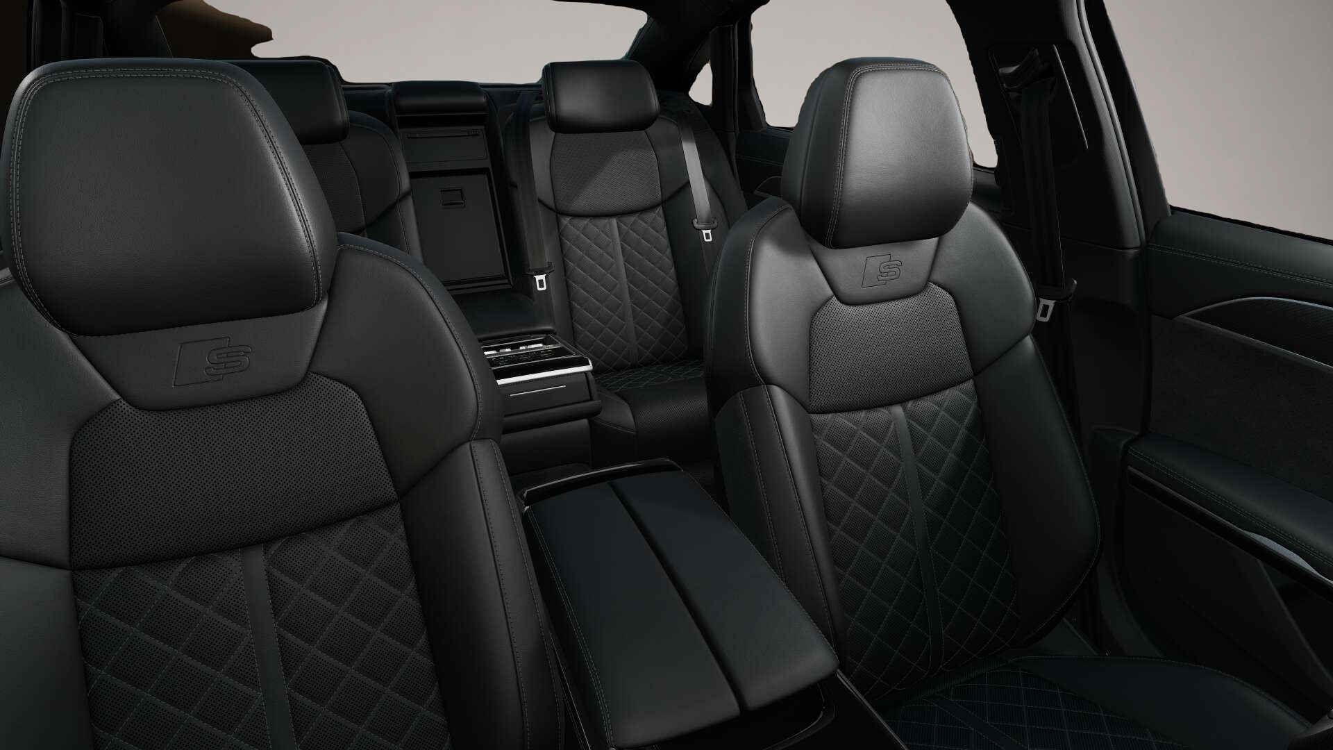 Audi A8 (08/2025, Hybrid (Benzin/Elektro))