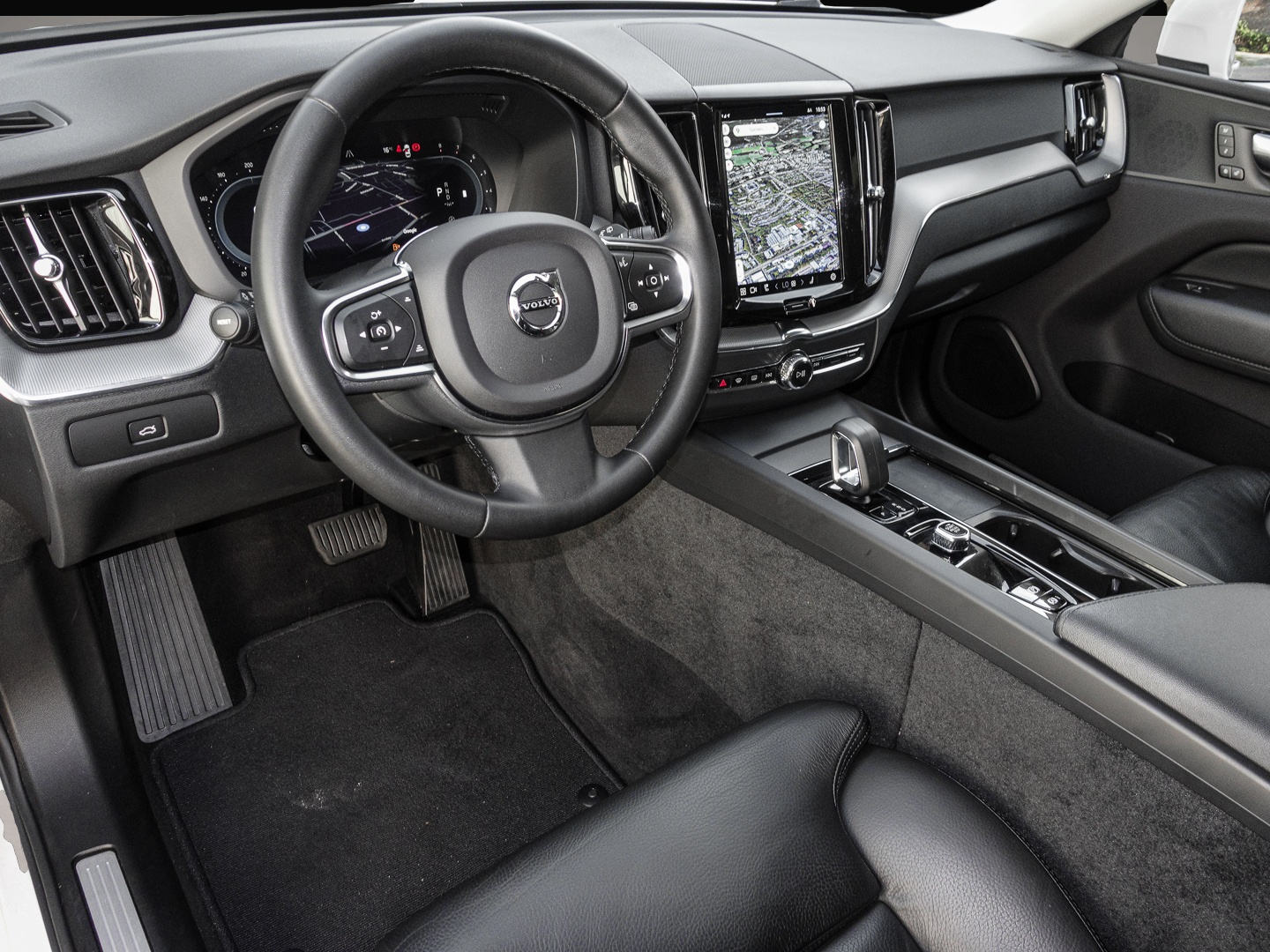 Volvo XC60 (09/2023, Benzin)
