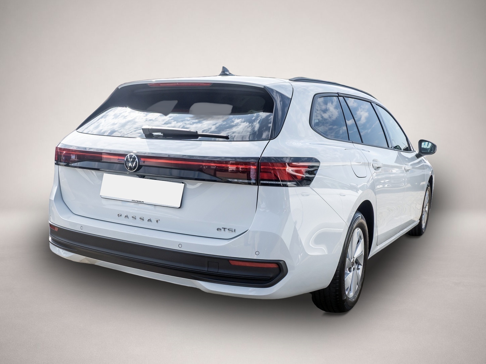 Volkswagen Passat (05/2024, Benzin)