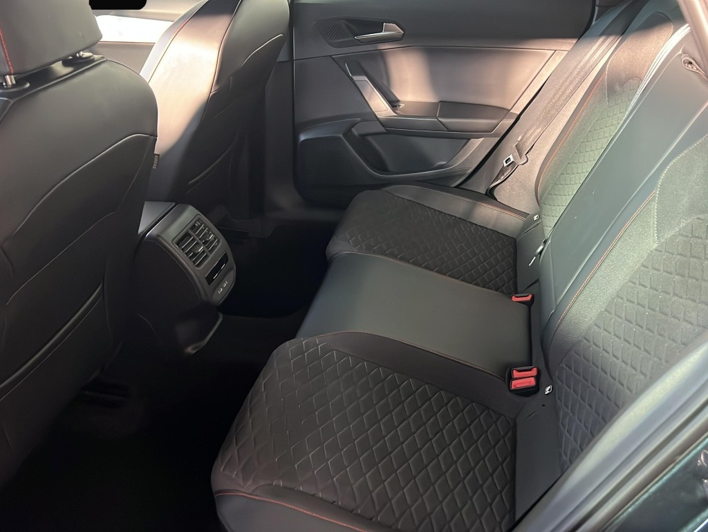 Seat Leon (05/2025, Benzin)