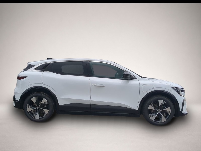 Renault Megane E-TECH (07/2026, ELECTRIC)