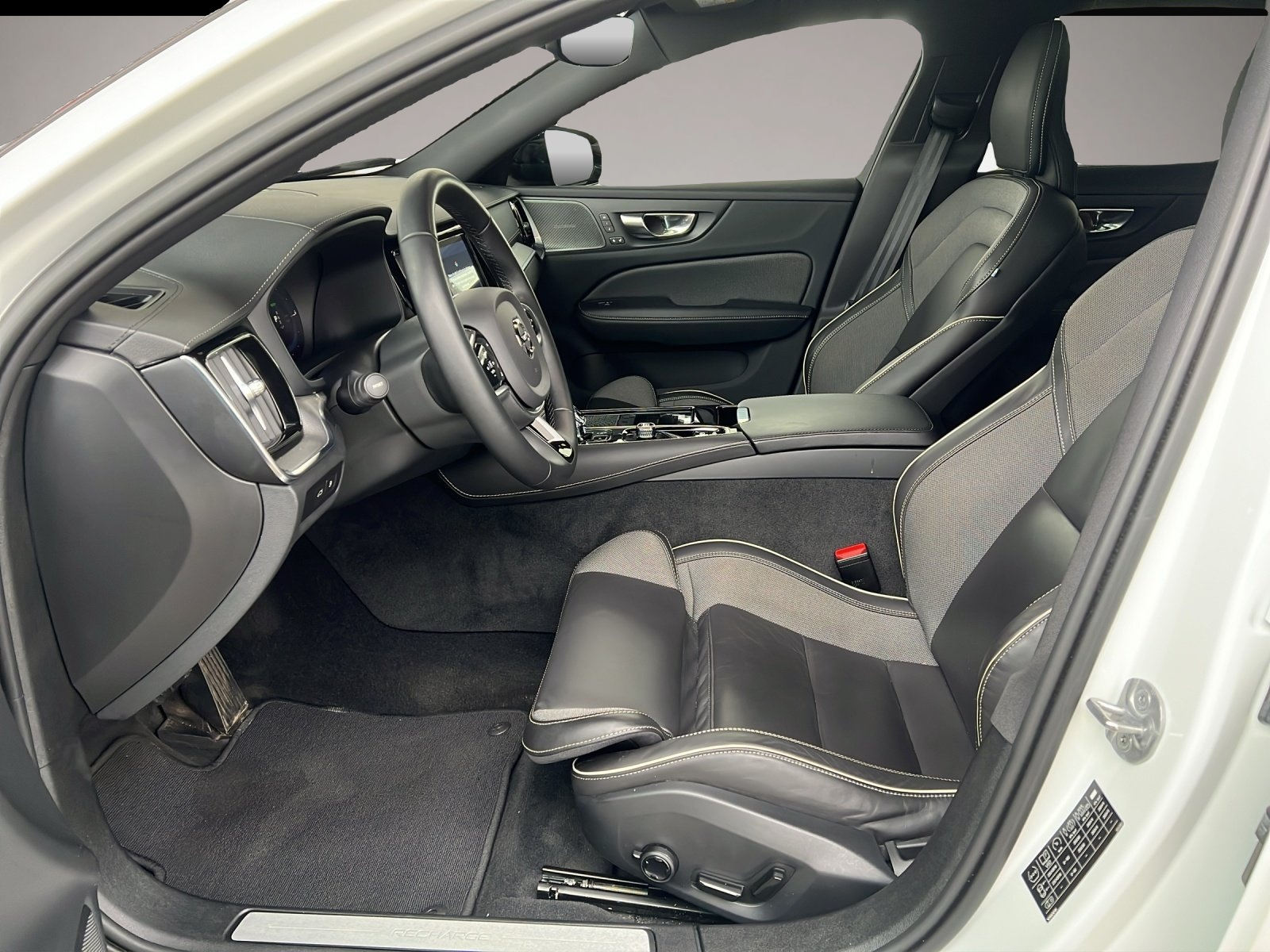 Volvo V60 (11/2022, )