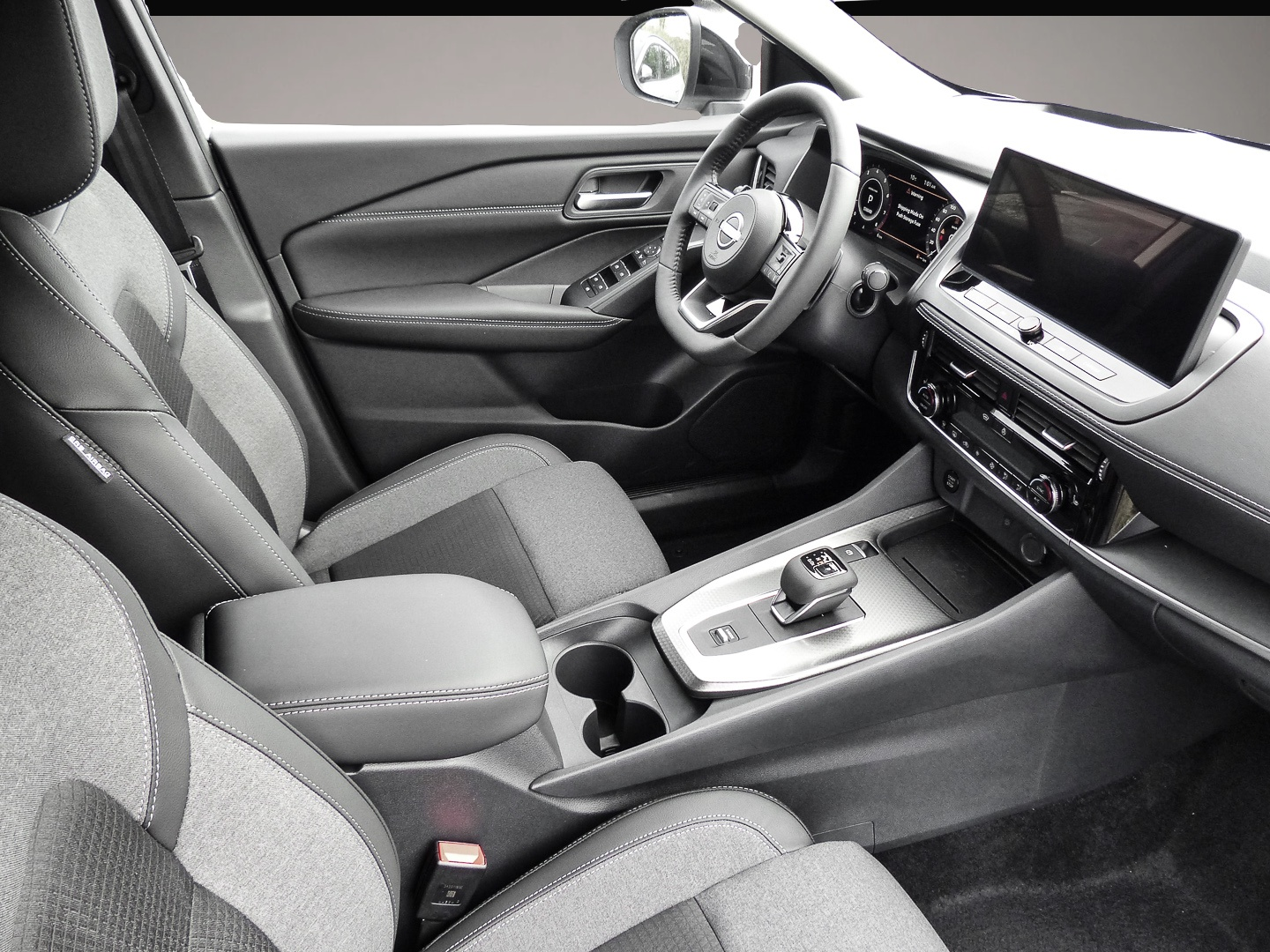 Nissan Qashqai (, Benzin)