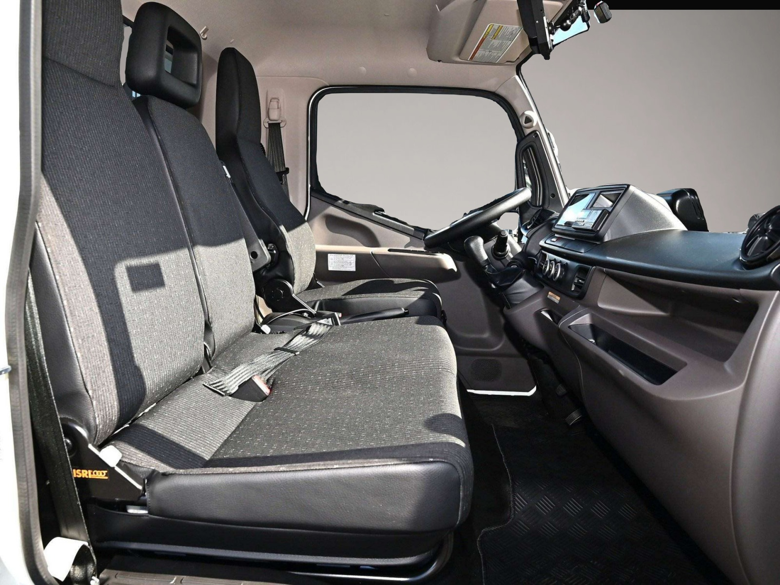 Mitsubishi Other (04/2026, Diesel)