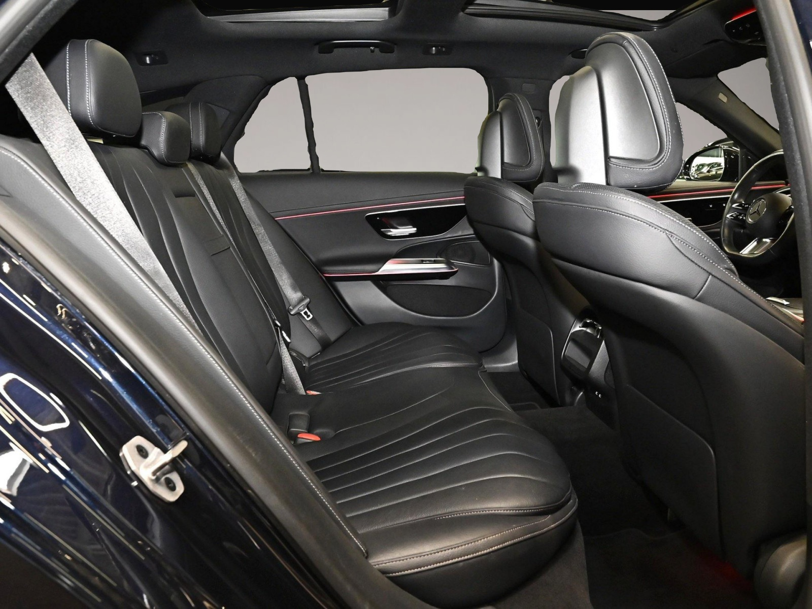Mercedes-Benz E 220 (11/2023, Diesel)
