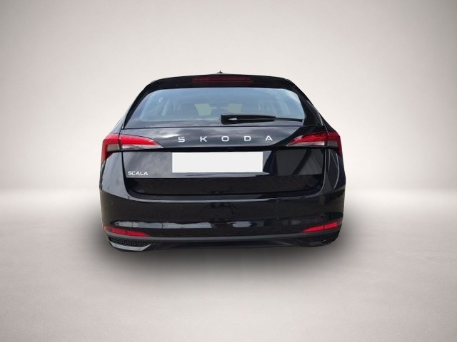 Skoda Scala (08/2026, Benzin)