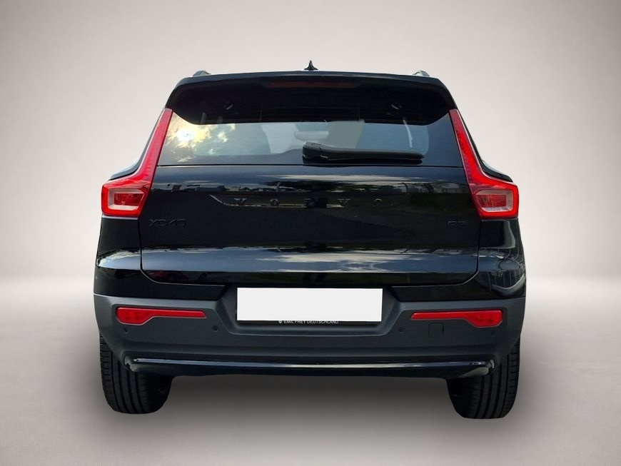 Volvo XC40 (04/2025, Benzin)