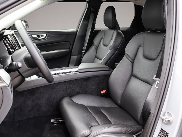 Volvo XC60 (03/2024, Benzin)