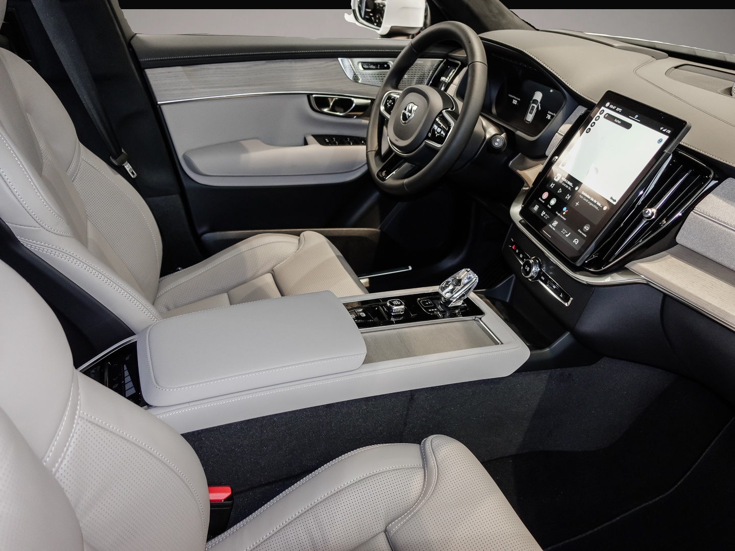 Volvo XC90 (12/2024, Hybrid (Benzin/Elektro))