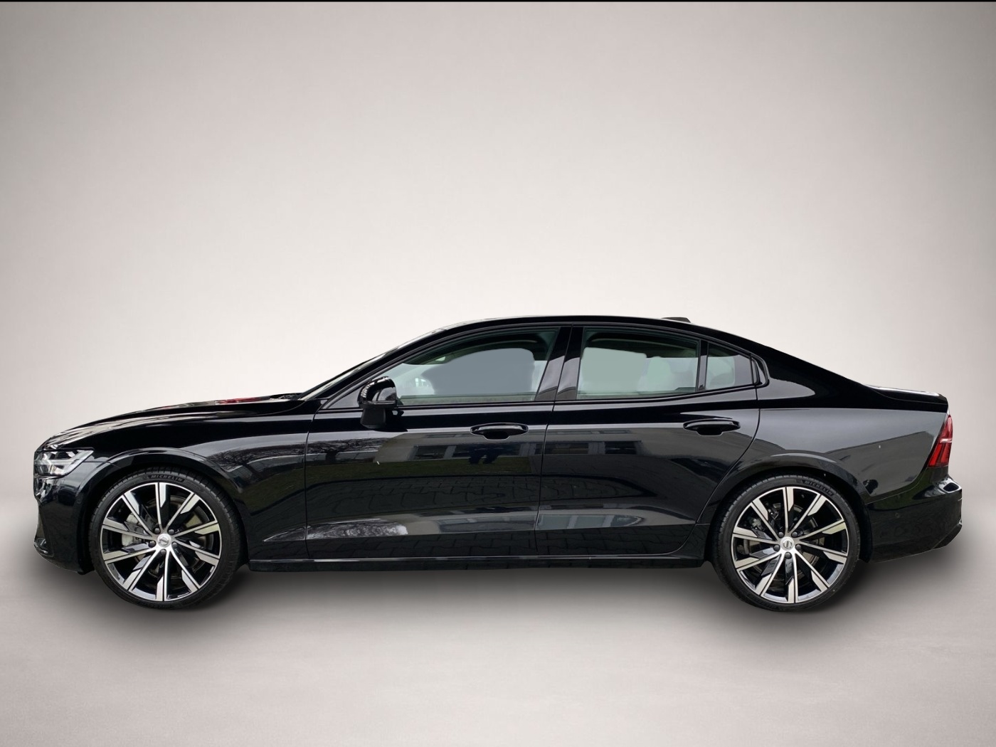 Volvo S60 (11/2023, Benzin)