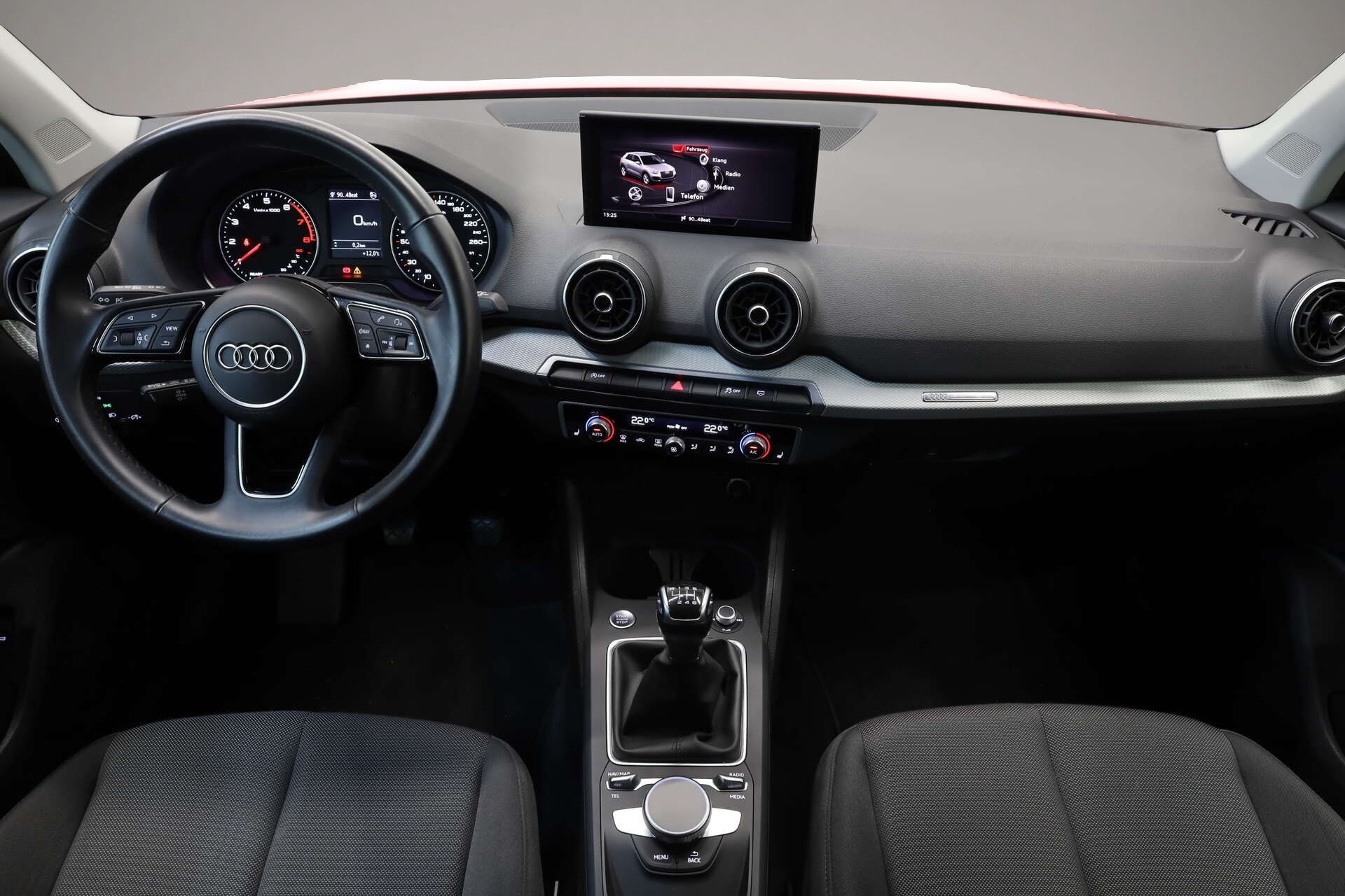 Audi Q2 (04/2022, Benzin)