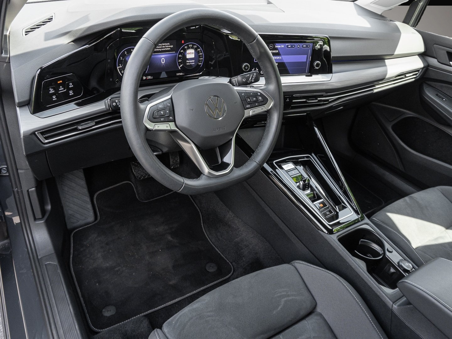Volkswagen Golf (02/2024, )
