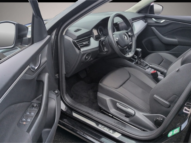 Skoda Scala (10/2022, Benzin)