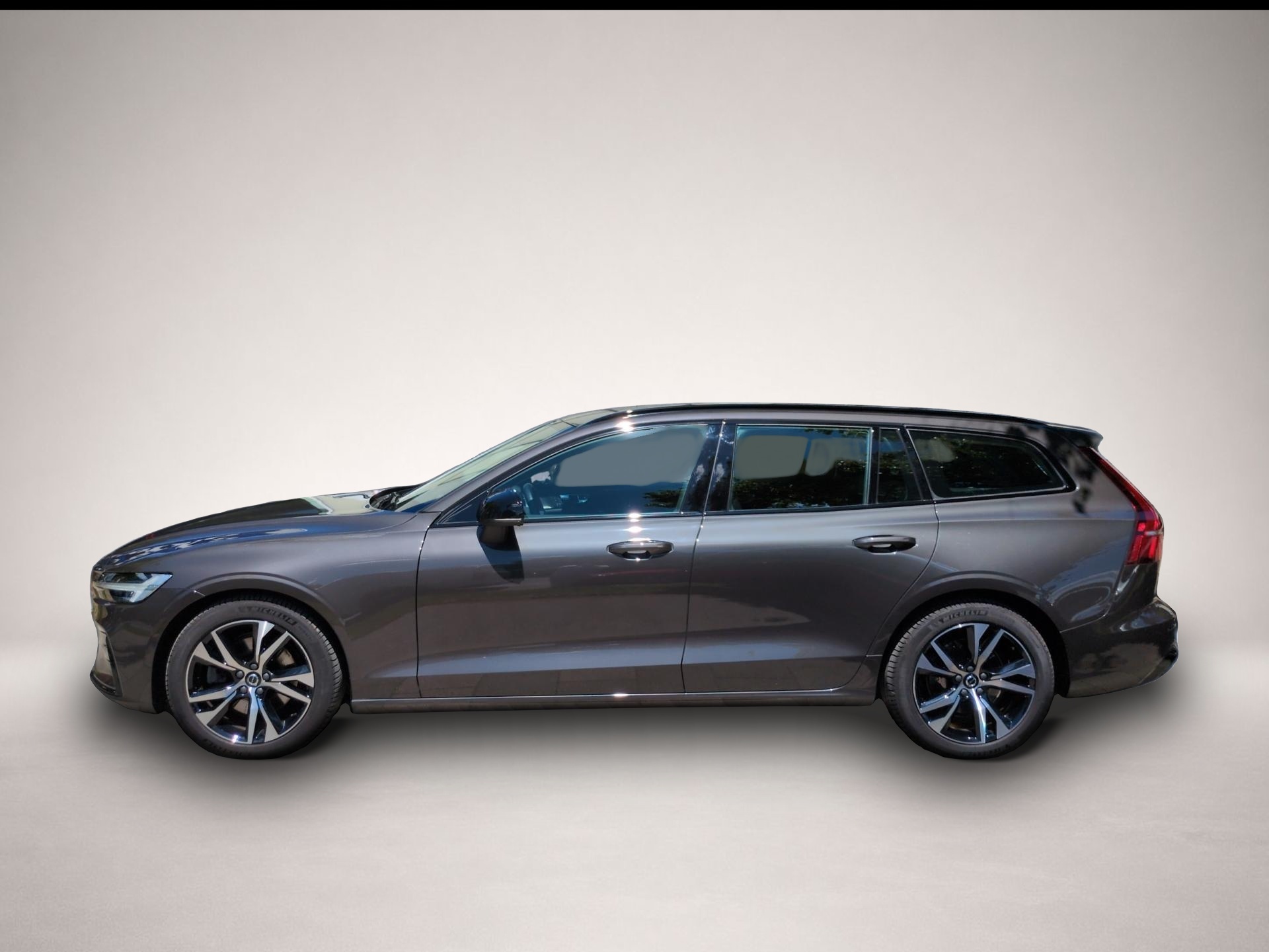 Volvo V60 (05/2024, Benzin)