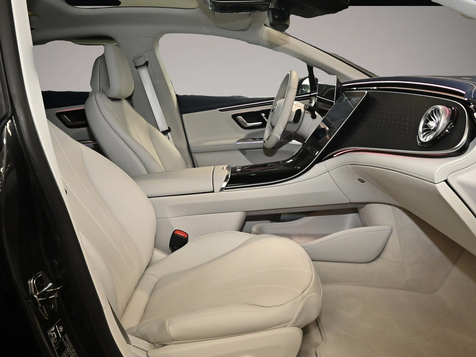 Mercedes-Benz EQE (01/2025, ELECTRIC)