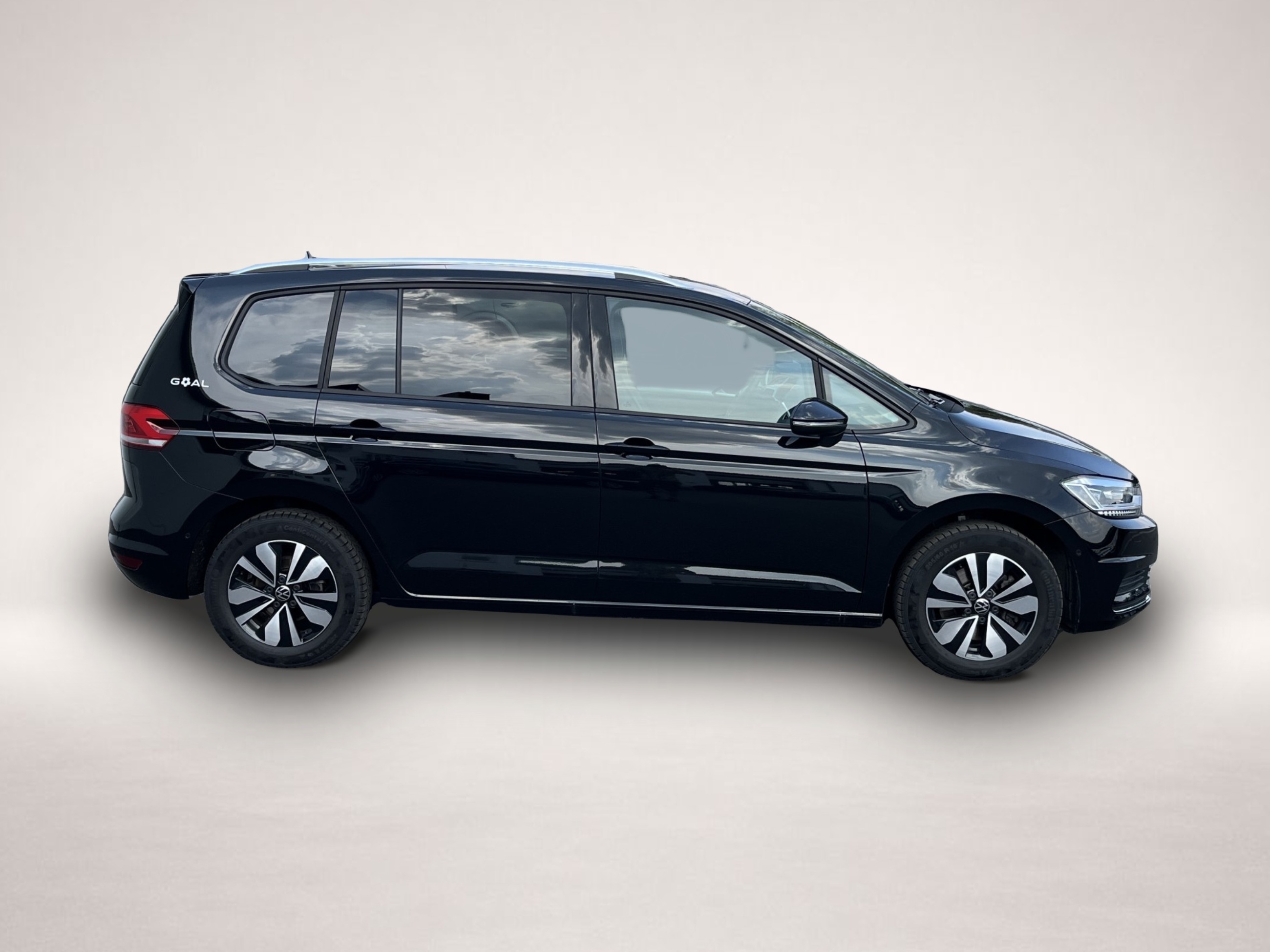 Volkswagen Touran (11/2025, Benzin)