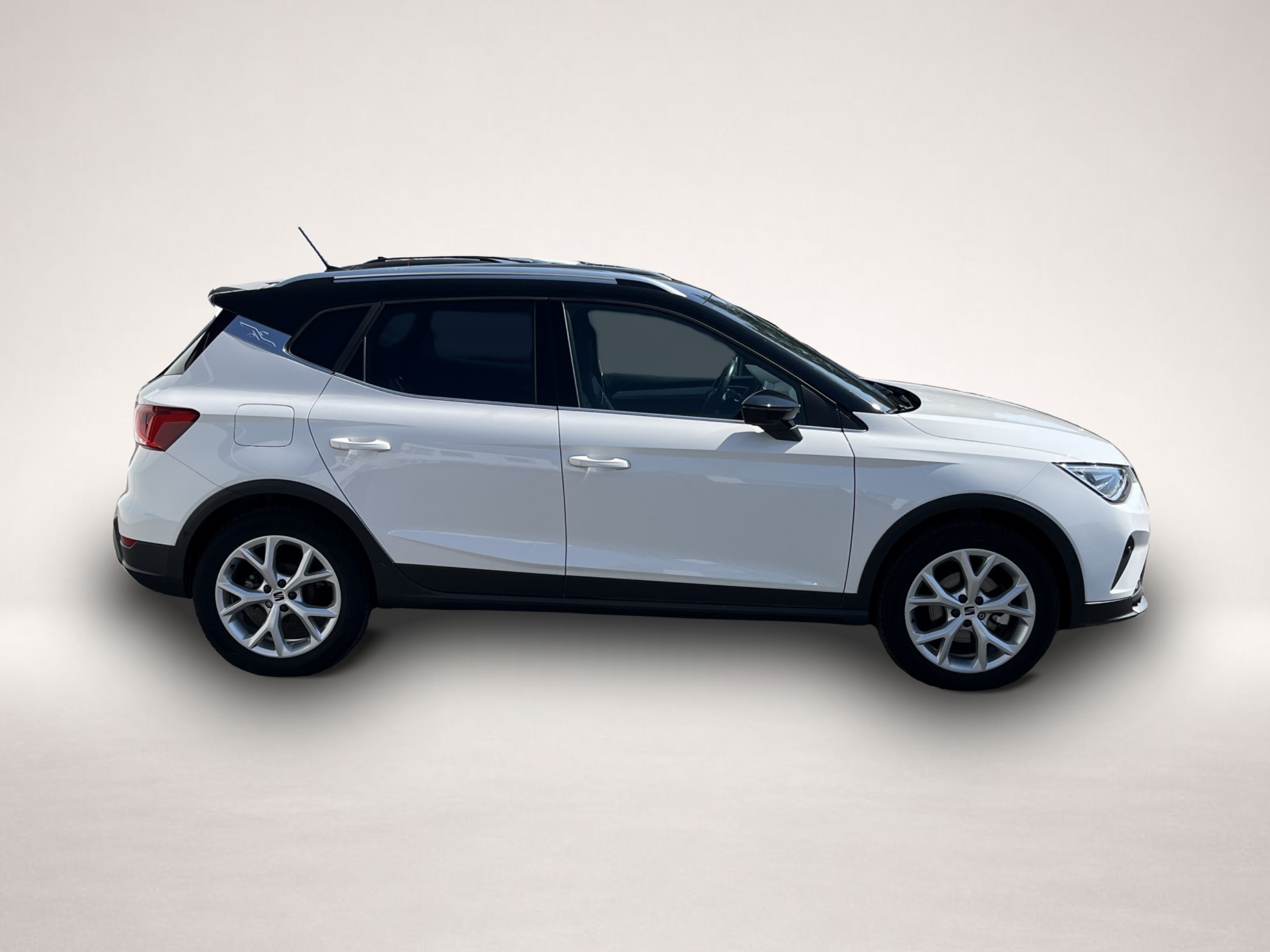 Seat Arona (04/2022, Benzin)
