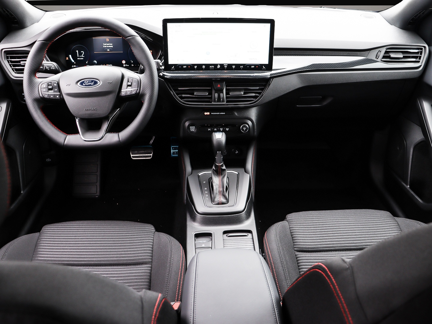 Ford Focus (03/2026, Benzin)