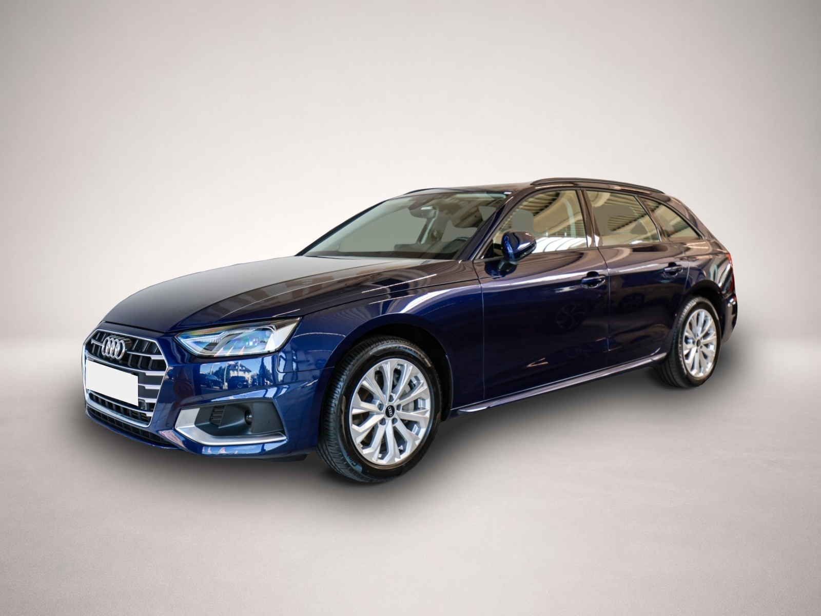 Audi A4 (11/2021, Benzin)