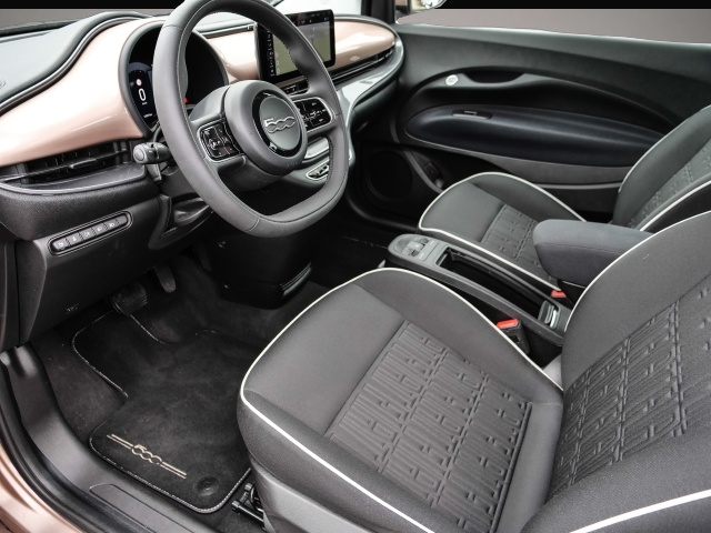 Fiat 500e (06/2023, ELECTRIC)