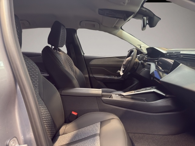 Peugeot 308 (11/2025, Benzin)