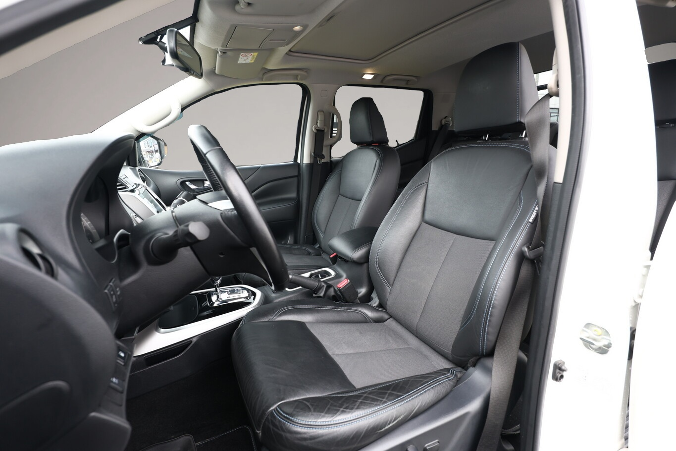 Nissan Navara (08/2021, Diesel)
