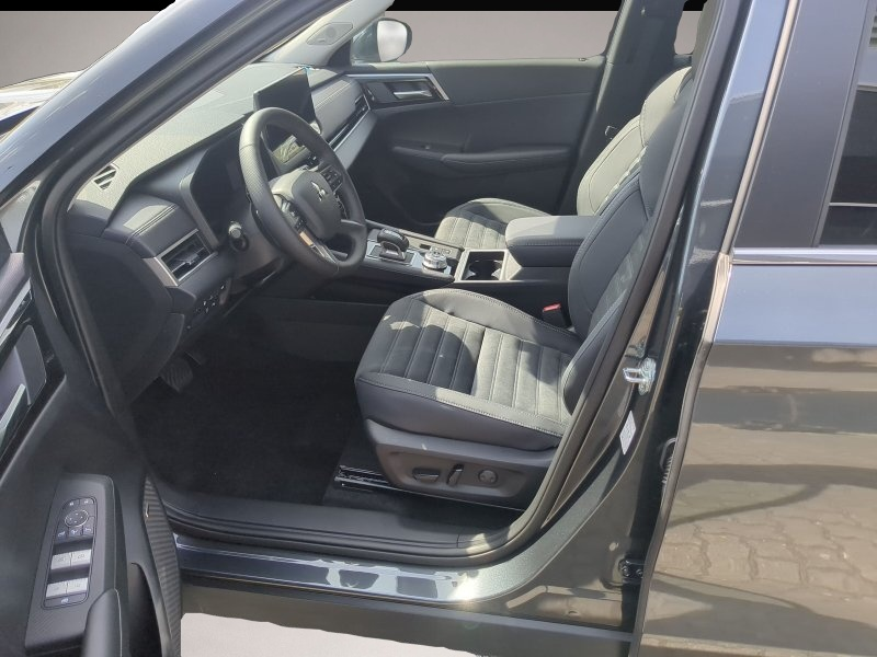 Mitsubishi Plug-in Hybrid Outlander (08/2025, Hybrid (Benzin/Elektro))