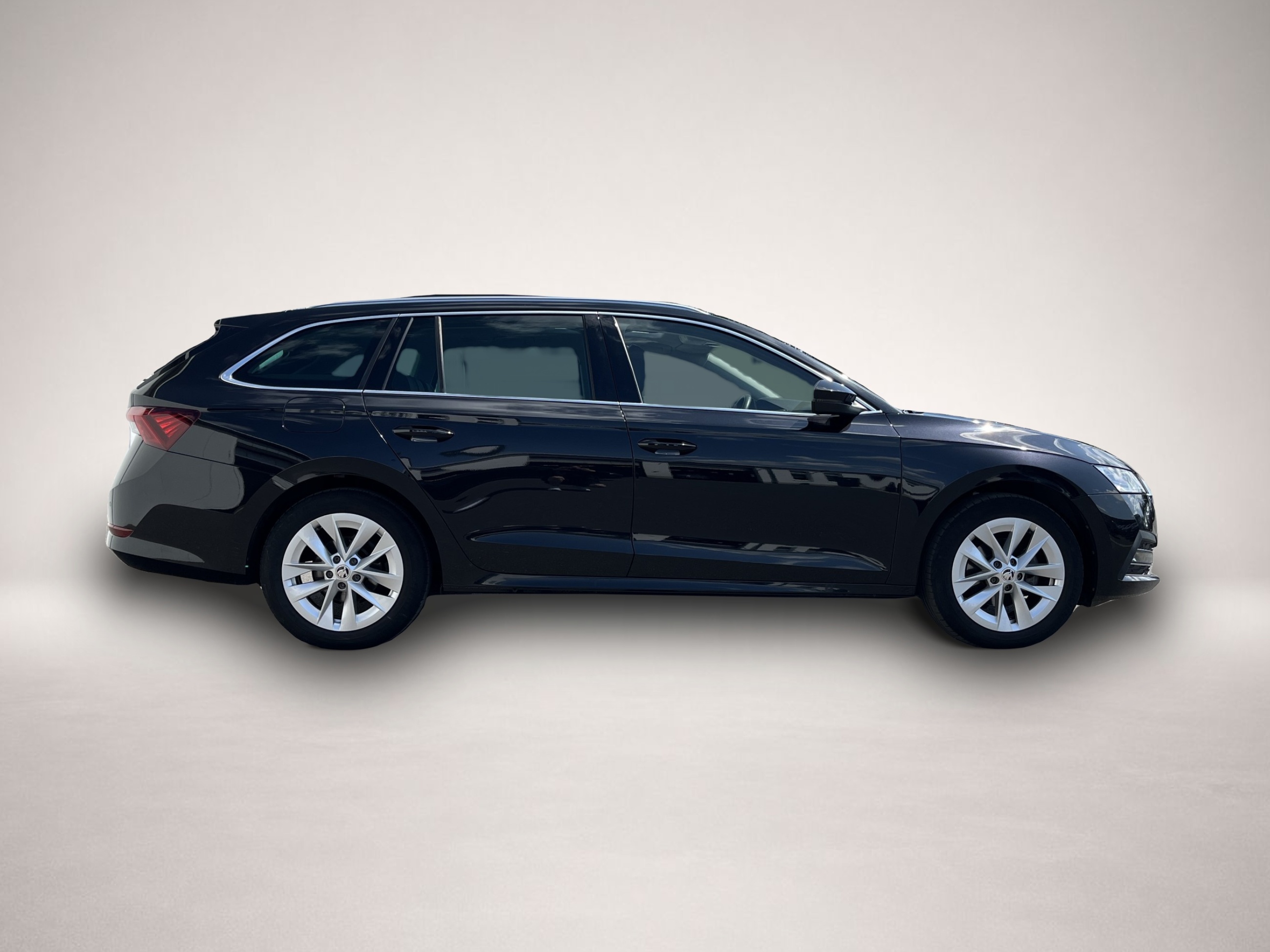 Skoda Octavia (06/2023, )