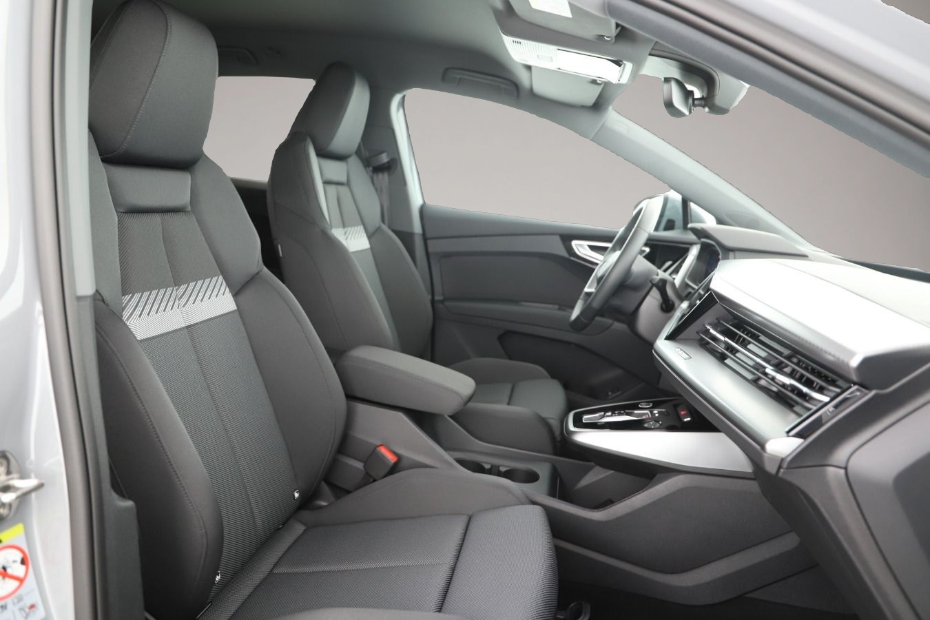 Audi Q4 e-tron (09/2025, ELECTRIC)